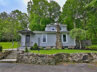 1438 Seidersville Rd, Bethlehem, PA 18015