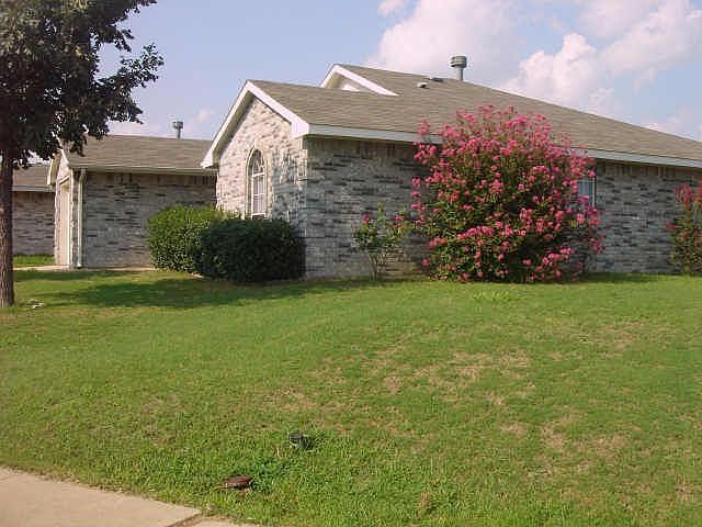 2nd image of 2648 Las Villas Ave