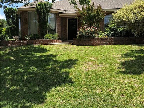 2nd image of 600 Hilltop Ct