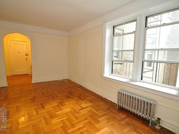 4th image of 4115 46th St APT 3G