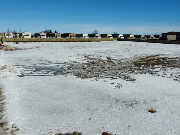 10255 86th St, Grande Prairie, AB T8X 0B5