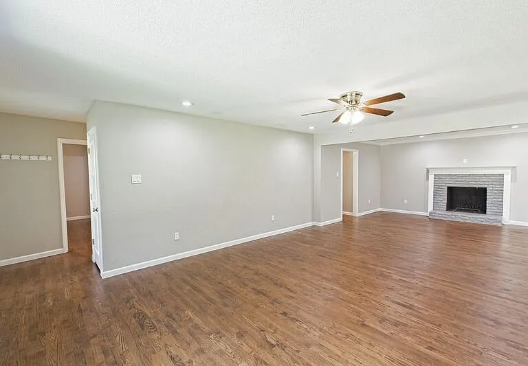 304 S Grove Rd — Photo 9