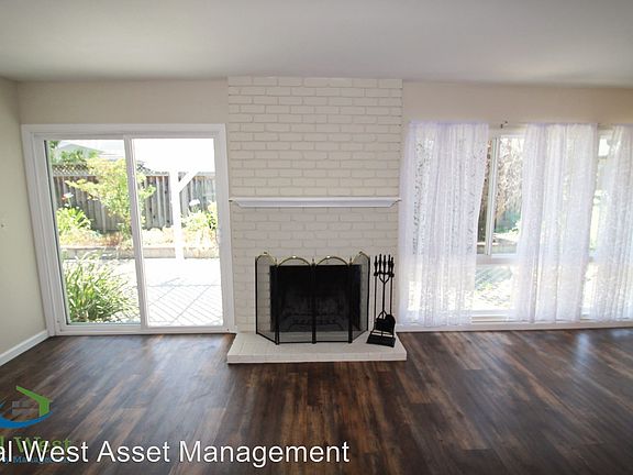 4th image of 760 Harvard Ave
