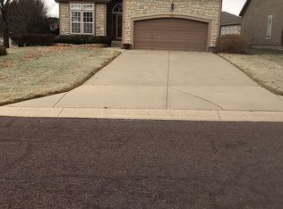 7301 W 156th St, Overland Park, KS 66223