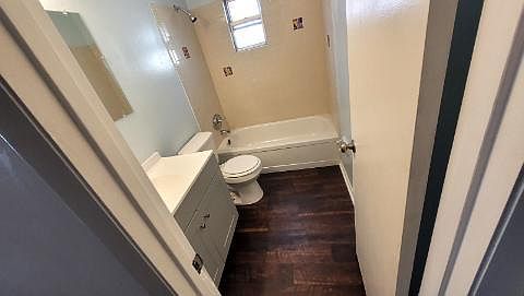 4th image of 505 Clermont Ave S