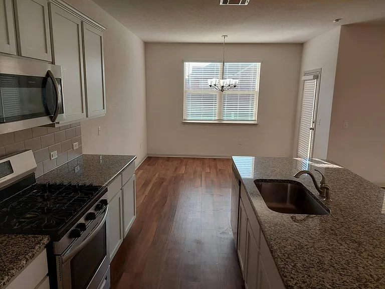 18400 Calasetta Dr — Photo 9