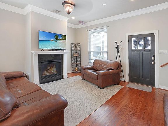 4th image of 830 Garden Trace Ln