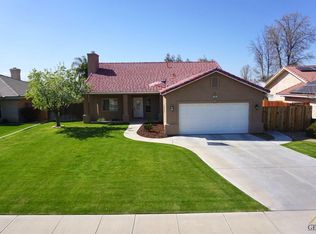 323 Via Esperanza, Bakersfield, CA 93314