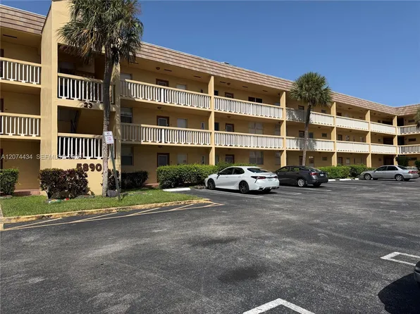 5890 NW 64th Ave APT 302, Fort Lauderdale, FL 33319