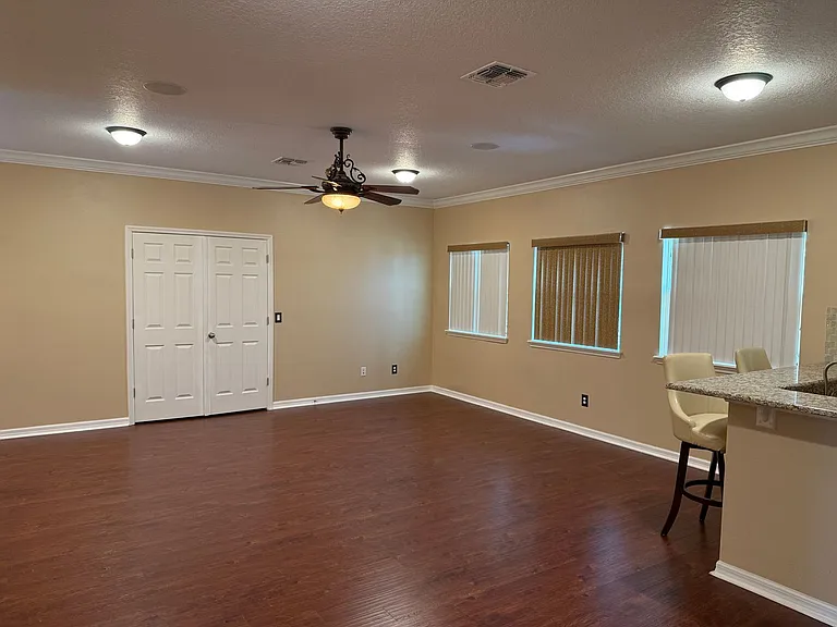2478 Linkwood Ave — Photo 19