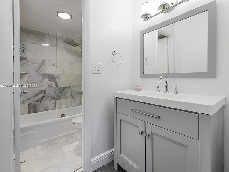 3161 S Ocean Dr — Photo 12