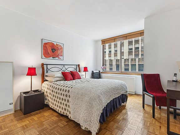 5th image of 235 E 40th St APT 9F
