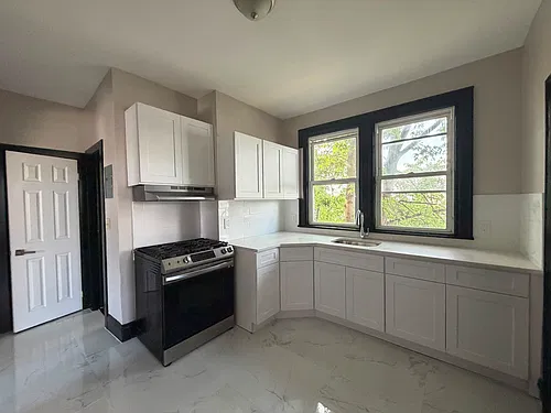 52 Greenville Ave Photo 1