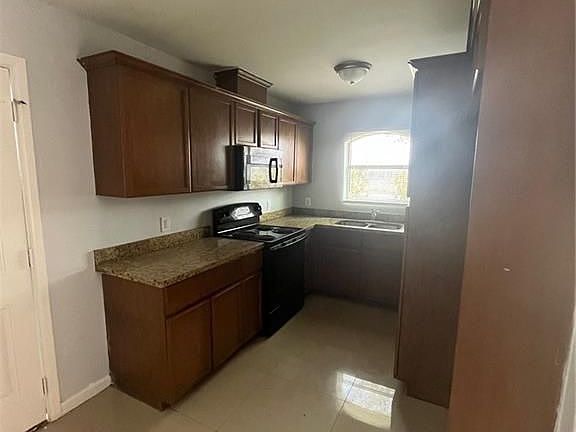 3rd image of 515 Lotto Ln