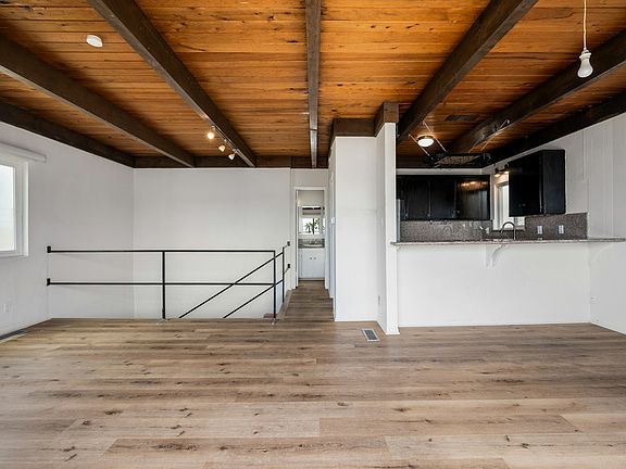 5th image of 232 33rd St