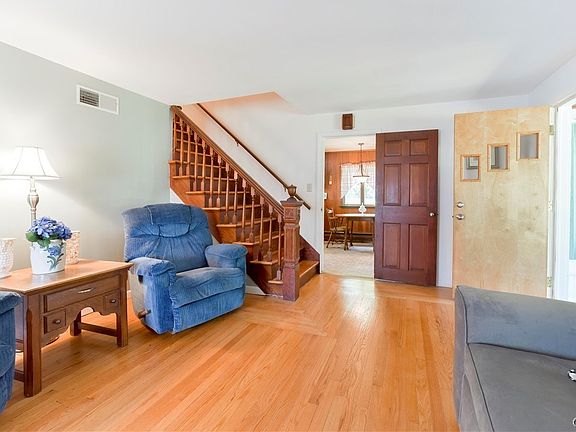 2nd image of 3407 Bellevue Ave
