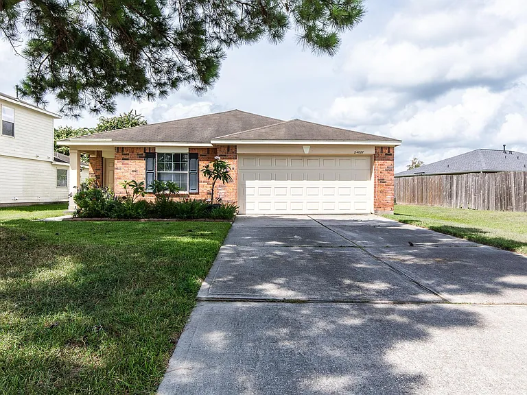 24027 Kingbriar Dr — Photo 22