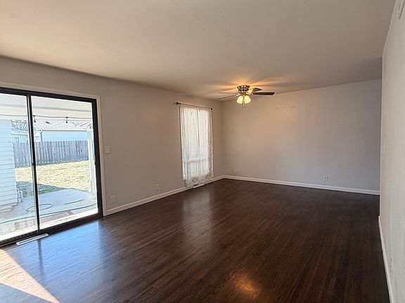 5th image of 979 N Emerson Ave