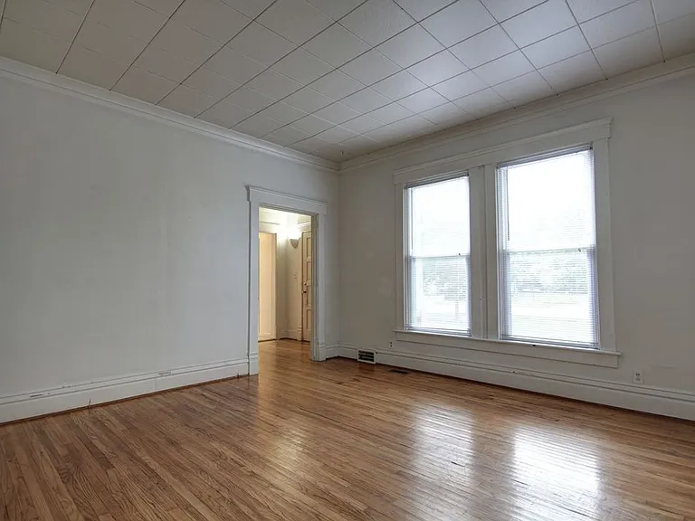 804 W Church St — Photo 8