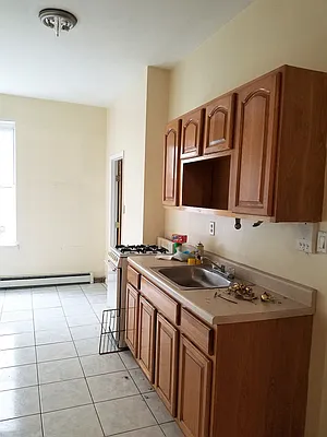 Rented by Space Link Realty | media 3