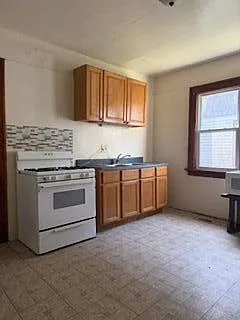 2435 N 44th St #LOWER — Photo 9
