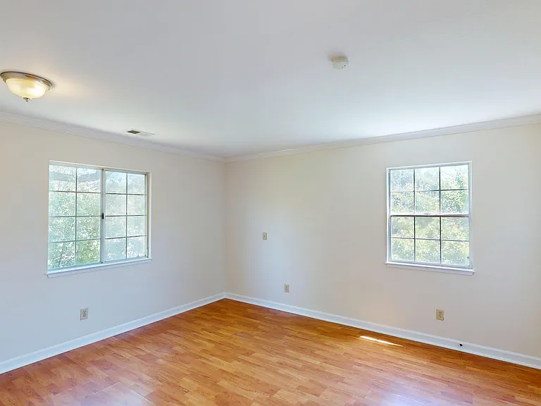 796 Clara Dr — Photo 9