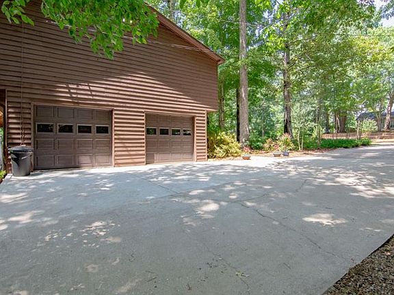 3rd image of 3996 Stacy Ln