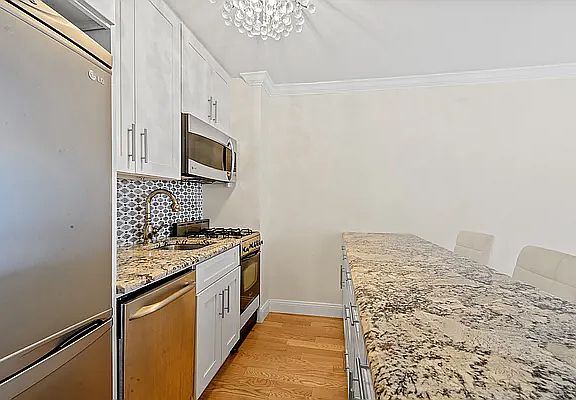 4th image of 245 E 24th St APT 5J