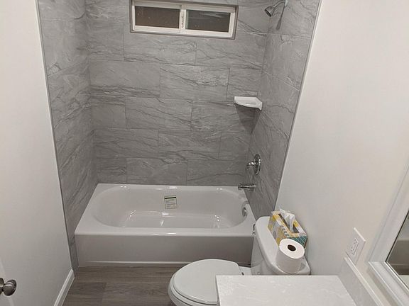 3rd image of 765 N Edenfield Ave