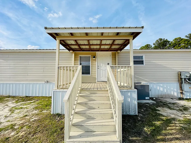6781 J & T Cir — Photo 3