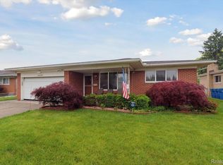 14147 Ivanhoe Dr, Warren, MI 48088