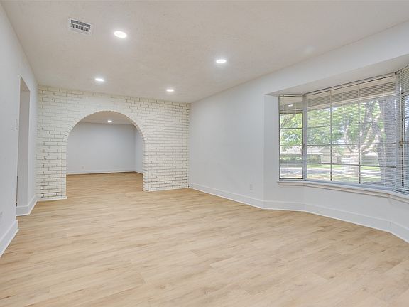 5th image of 1614 Dakota Dr