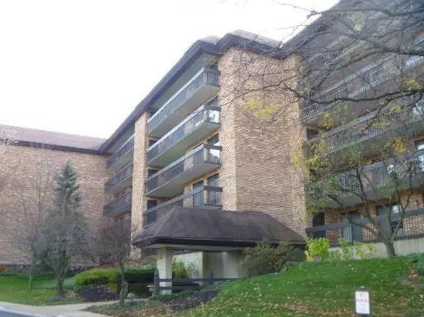 3851 Mission Hills Rd #W-102, Northbrook, IL 60062