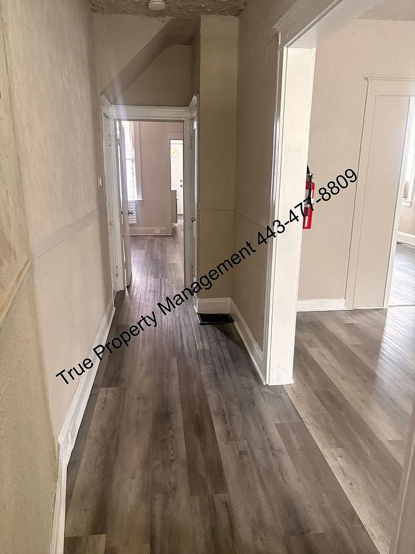 2635 Park Heights Terr — Photo 2
