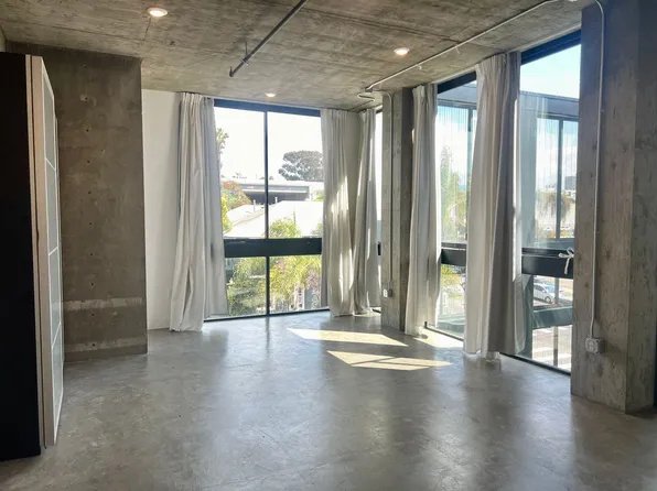 Contour Lofts, 2120 Columbia St #11, San Diego, CA 92101