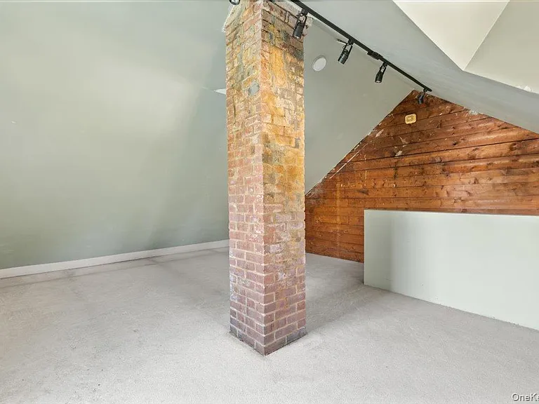 13 Cherry Ave — Photo 17