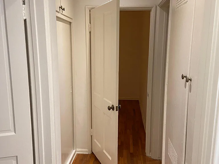 11960 Moorpark St #2 — Photo 6