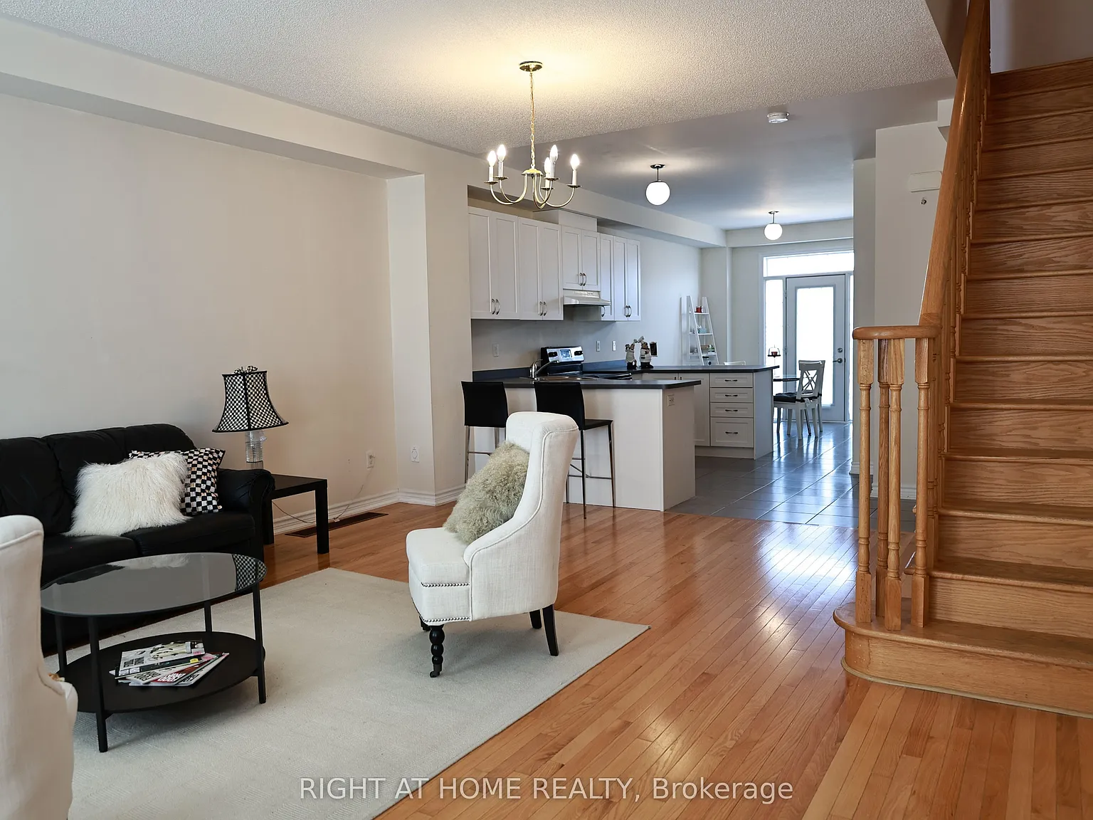 4 bed, $3,200 — Photo 4