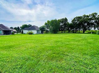 303 Crestview Ct, Raymore, MO 64083