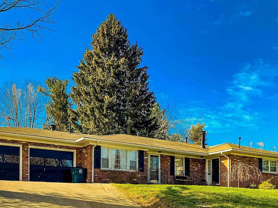 1st image of 240 Fontaine Cir