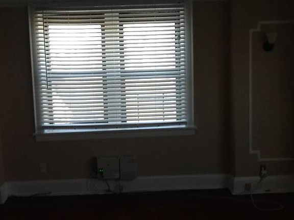 4th image of 32 Fiedler Ave