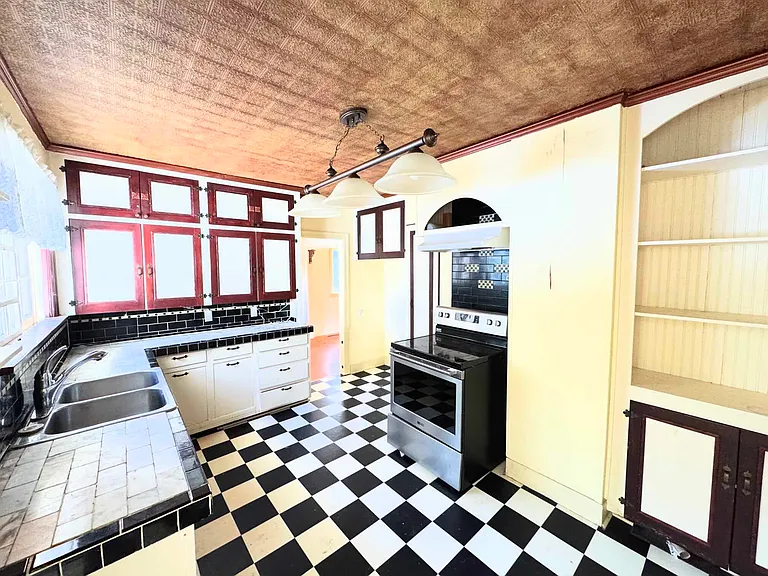 45687 Spadina Ave — Photo 15