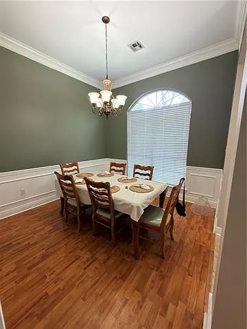 4 bed, 3.0 bath, 1880 sqft, $2,200 — Photo 3