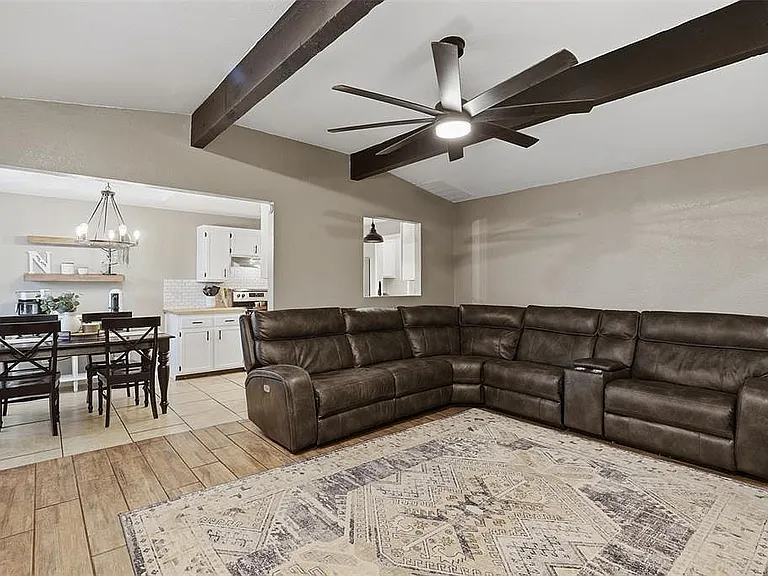 10316 Glascow Dr — Photo 4