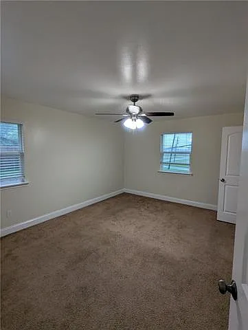 450 NW 3rd St #A — Photo 11