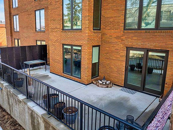 4th image of 350 S 4th Ave NE #102