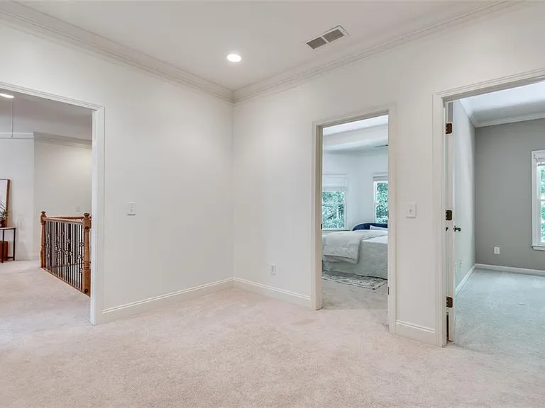 240 Lullwater Ct — Photo 42