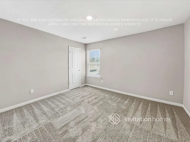 407 Vermeer Ct — Photo 9