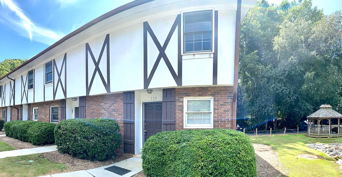 Building Photo - 1108 Tiger Blvd #139