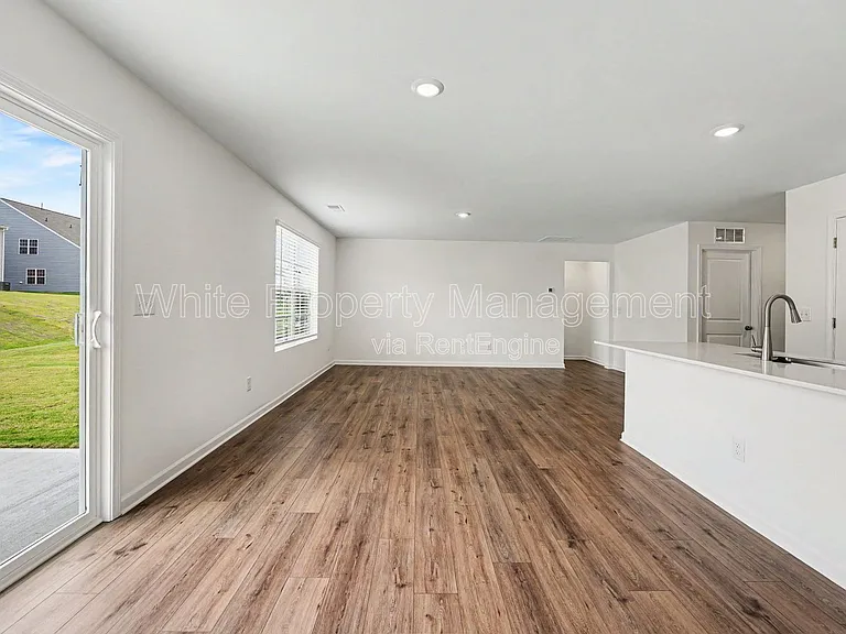 368 W 18th St — Photo 6